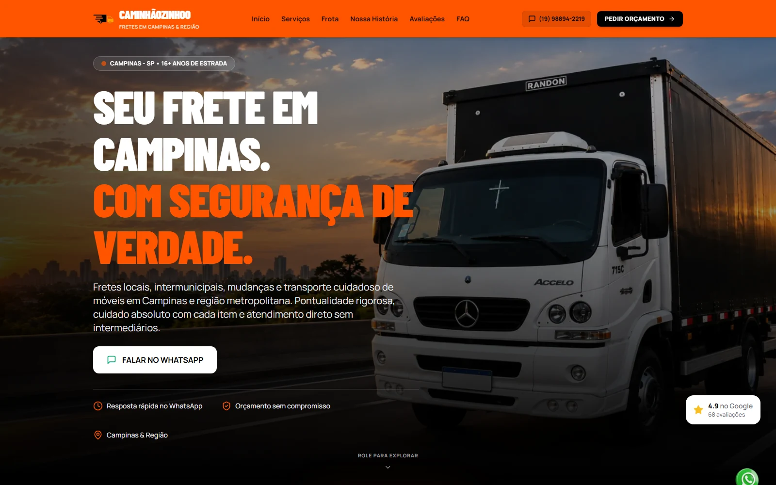 Página inicial do site da Caminhãozinhoo, com caminhão de frete ao entardecer e chamada para orçamento via WhatsApp